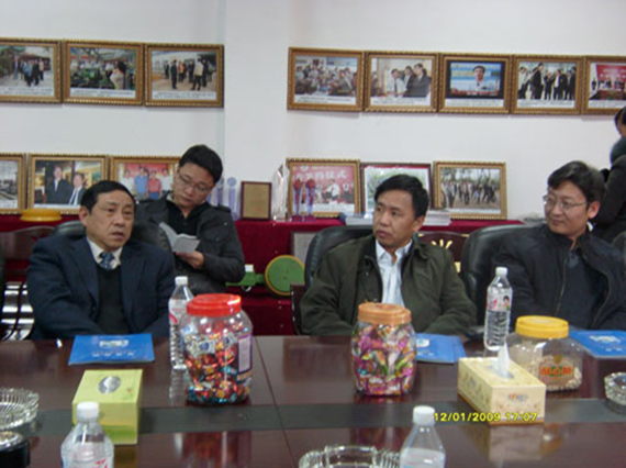 國家知識(shí)產(chǎn)權(quán)局甘紹寧副局長一行來我公司視察工作