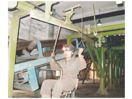 靜態(tài)上、下車裝置